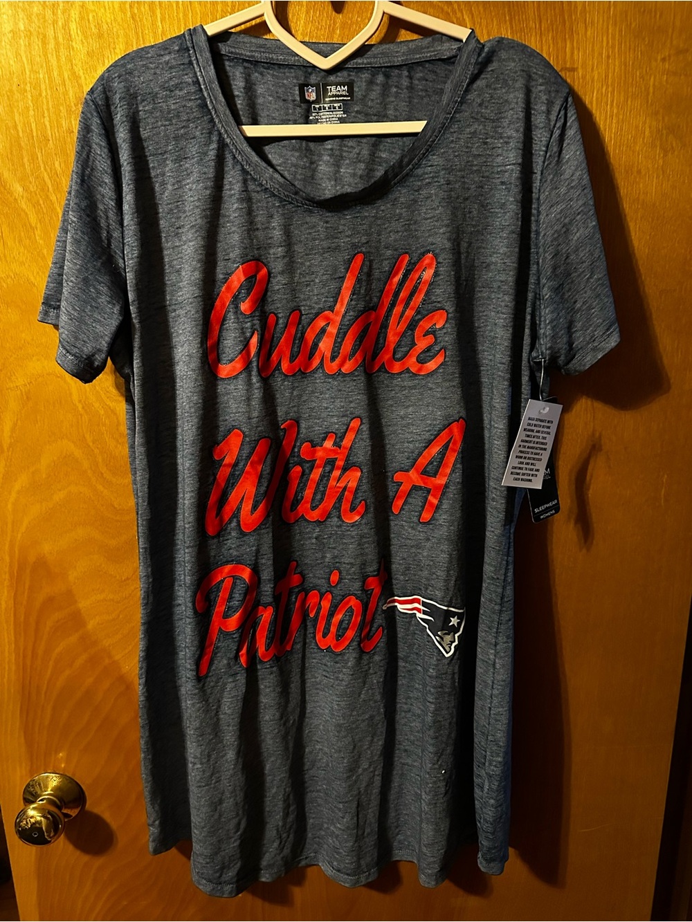 NFL New England Patriots "Cuddle With A Patriot" nightgown